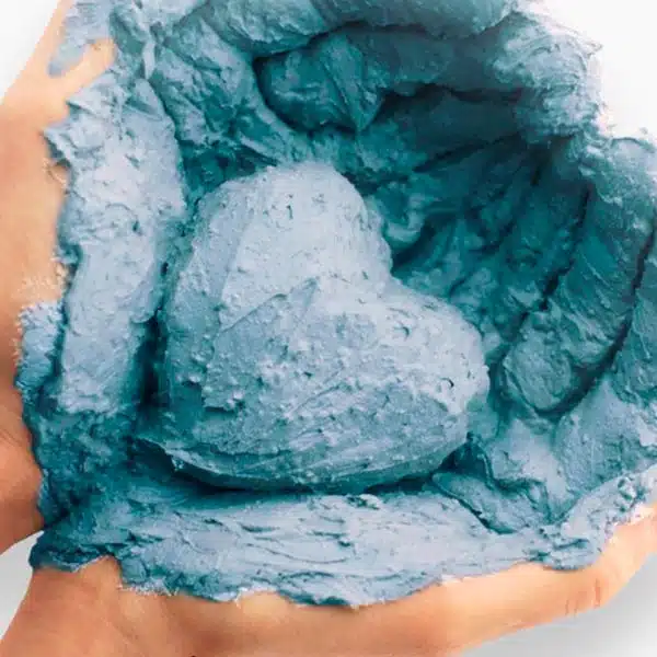 Голубая глина – кладезь полезностей для вашей кожи