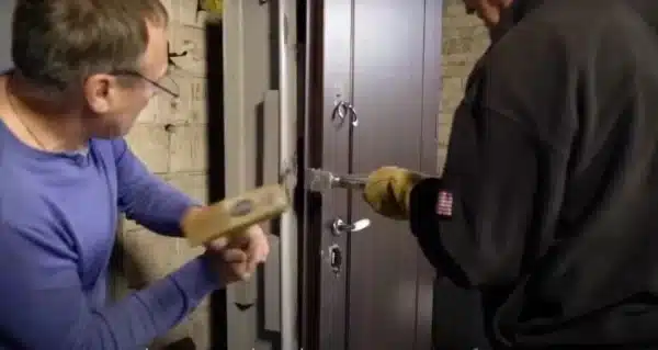 Установка дверей